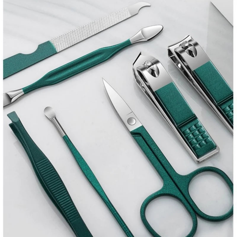 2023 New 7Pcs Portable Luxury Manicure Sets Pedicure Kits Colour Nail Clipper Set Personal Care Tools Eyebrow Scissors