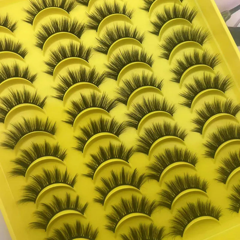 20 pairs of false eyelashes with short front and long back, repeatedly used with distinct roots