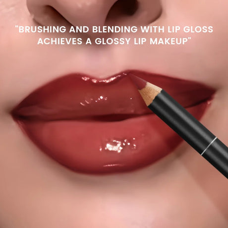 2-Pack Moisturizing Lip Gloss And Liner 3D Precise Shaping For A