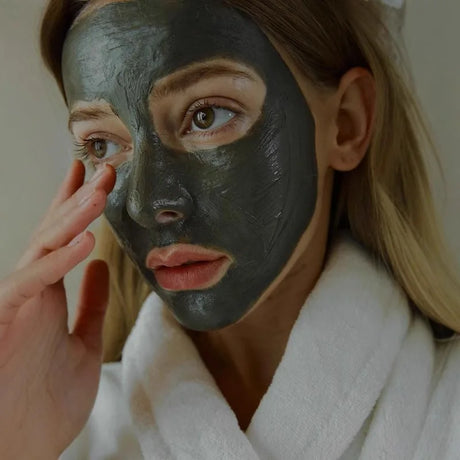 Repair volcanic mud-applied facial mask, cleansing and moisturizing mud-mask, suitable for the face and body, narrows pores and