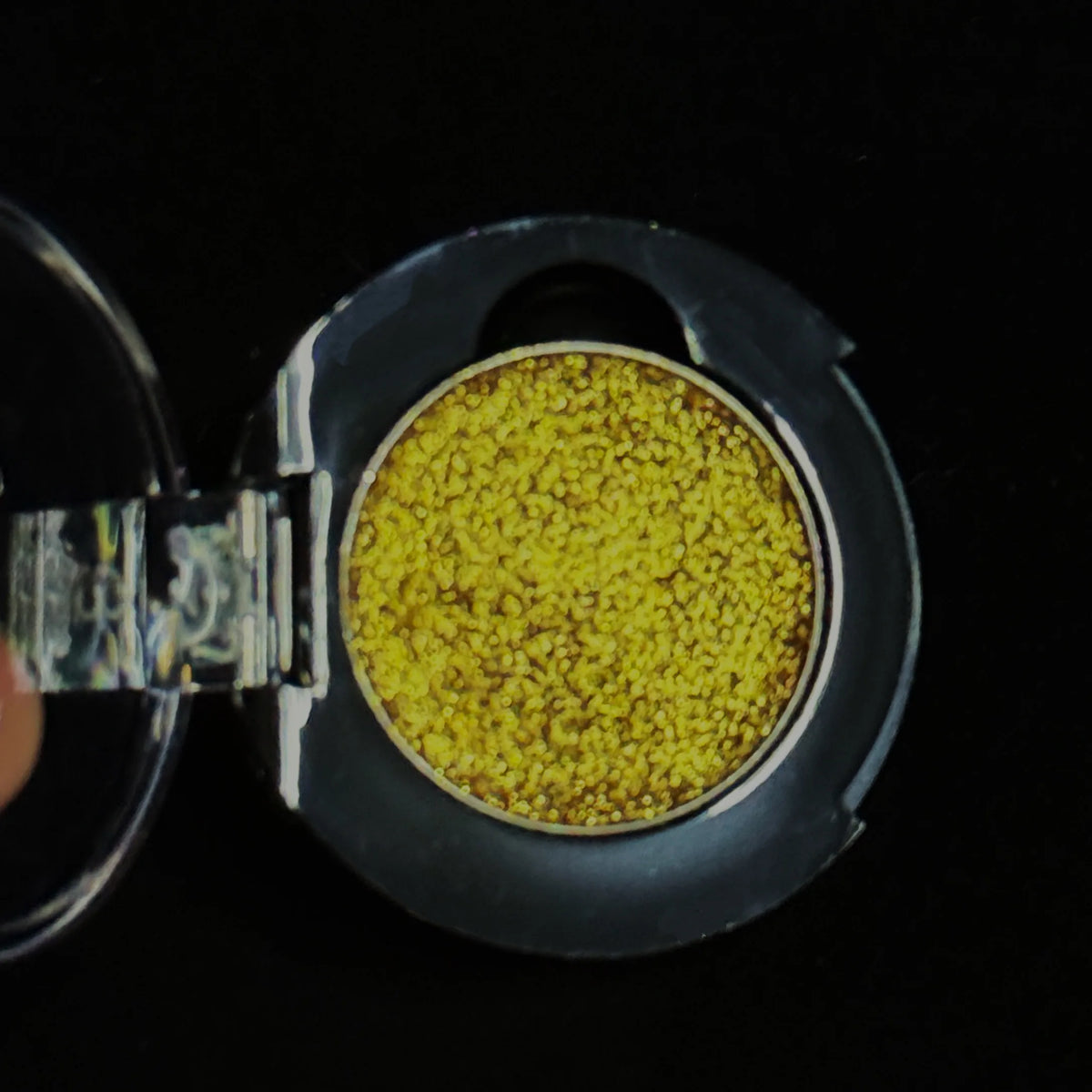 Single Chameleon Eyeshadow Matte Powder Metallic Highgloss Glitter Shimmer Longlasting Combined by Self Gift Disk